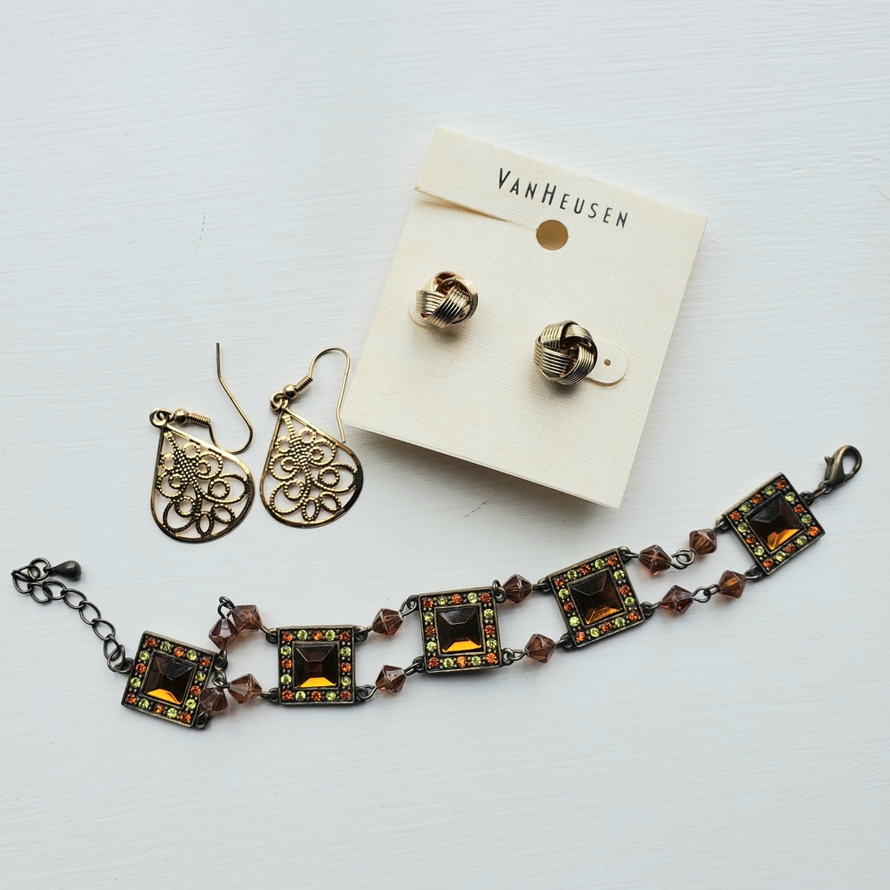 Van Heusen Gold and Brown Jewelry Set